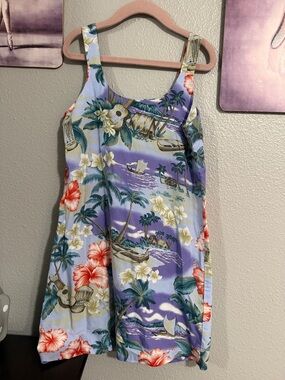 Hawaiian vacation girls dress Size 5T Spring/Summer rayon soft floral purple